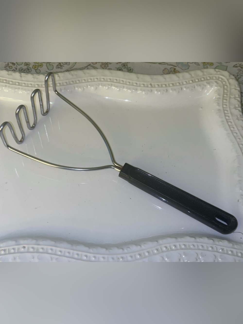 EKCO vintage wire-coil potato masher Black Handle
